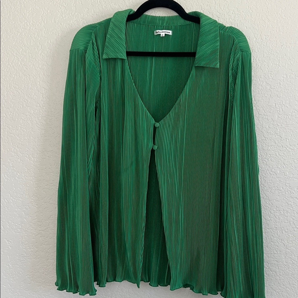 Reformation Laylin Plisse Green Oversized . Size M - Picture 8 of 14